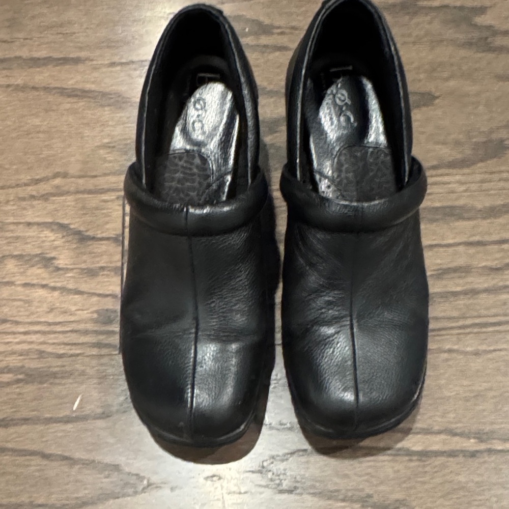 Chic Black Leather Women's Mules